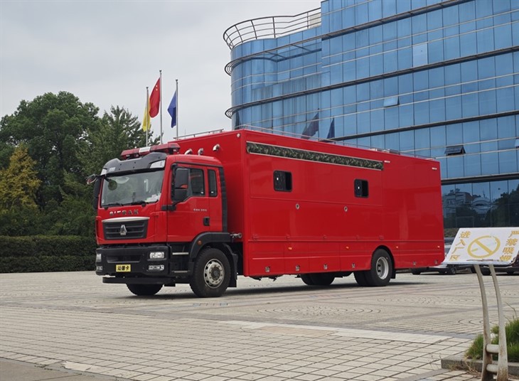 Customized 200 People Per Hour Catering RV